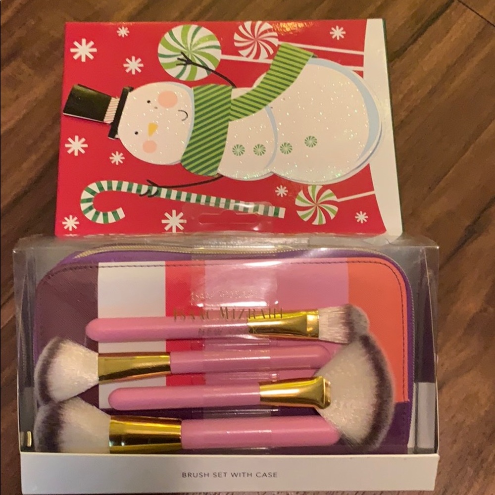 ♥️ Isaac Mizrahi Brush Set with case ♥️